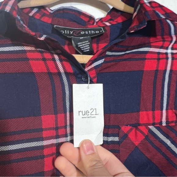 NWT Polly & Esther Women's Flannel Long Sleeve Lightweight Size Medium - Picture 4 of 5